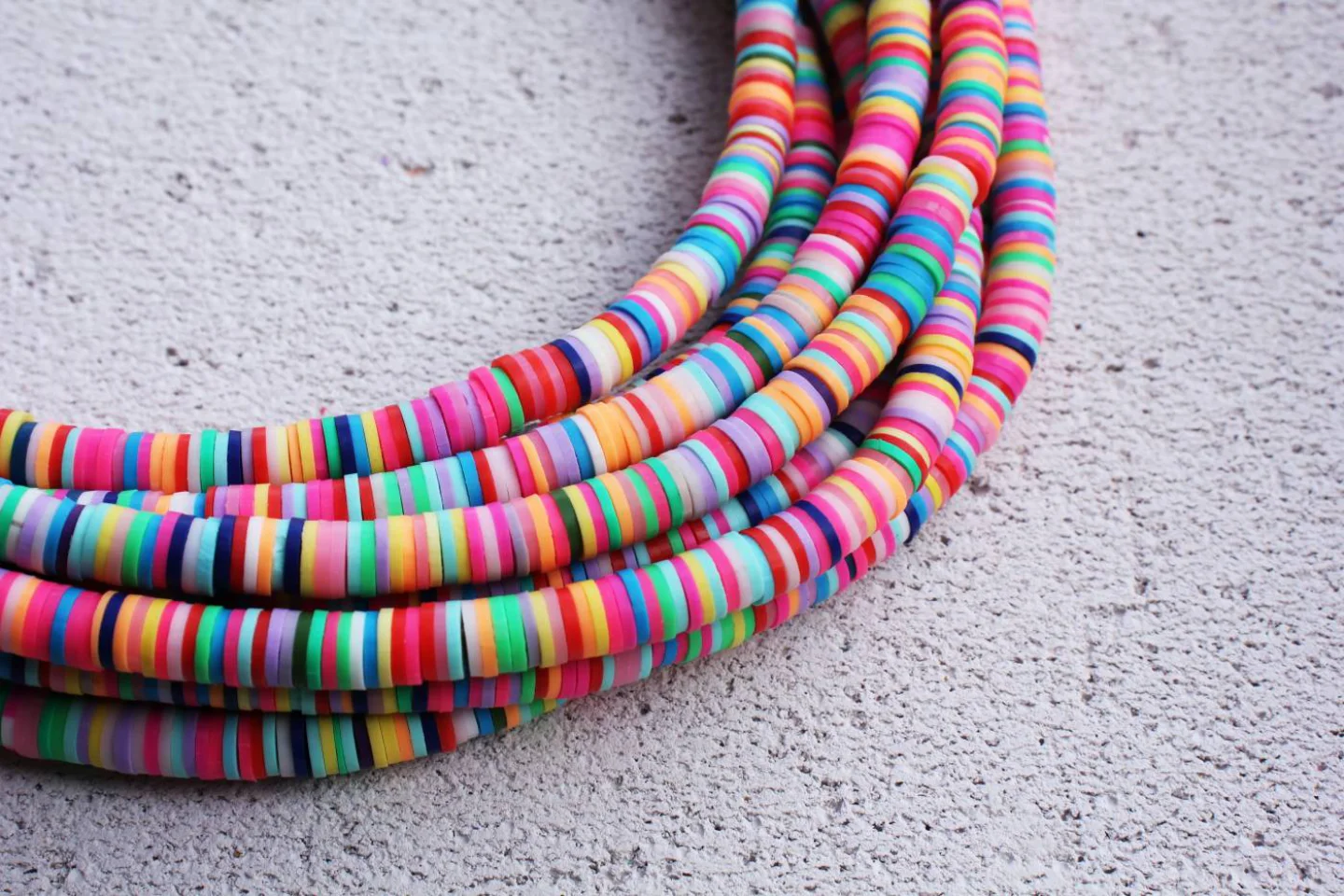 rainbow-heishi-disc-polymer-clay-beads.