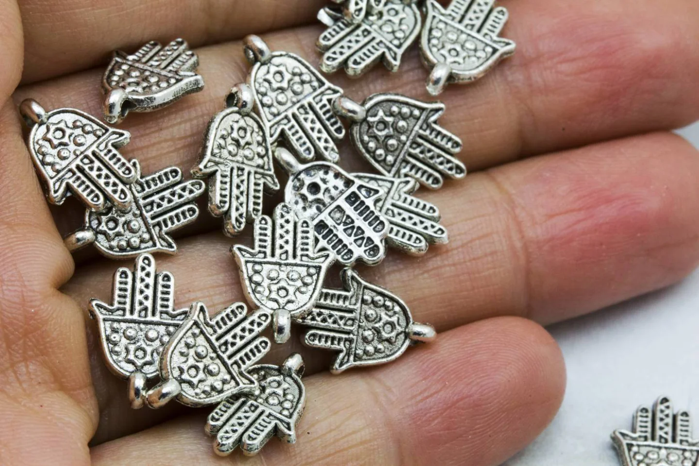 mini-tiny-silver-hamsa-pendant-charms.