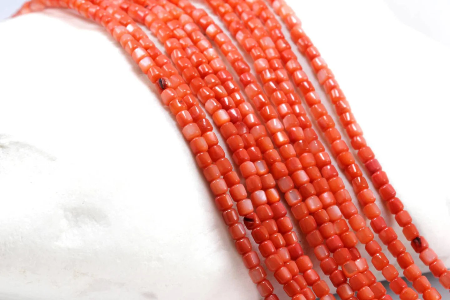 3mm-orange-red-coral-shell-bead.