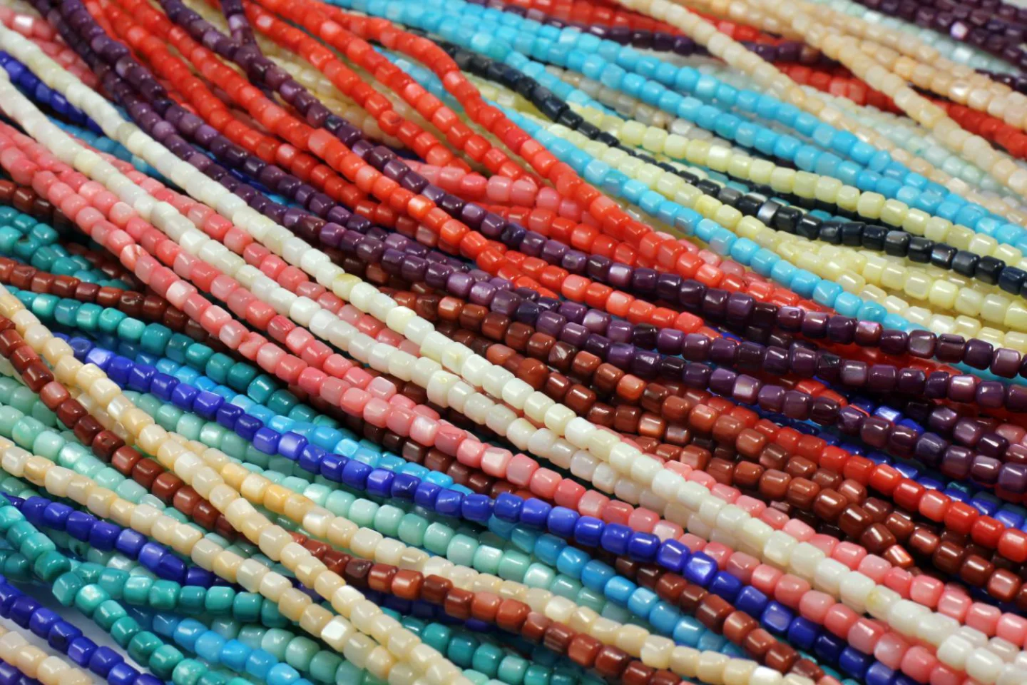 bulk-wholesale-shell-strand-beads.