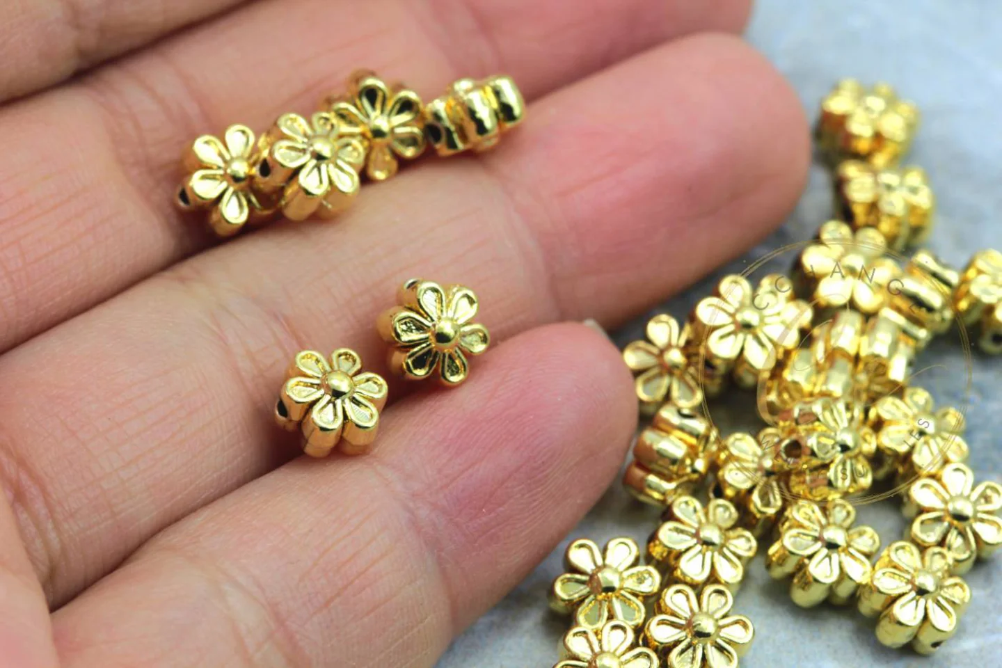 gold-plated-metal-mini-flower-charms.
