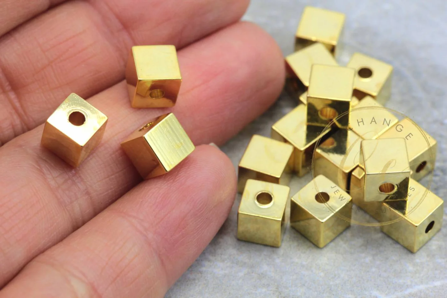 jewelry-metal-gold-cube-shape-charms.