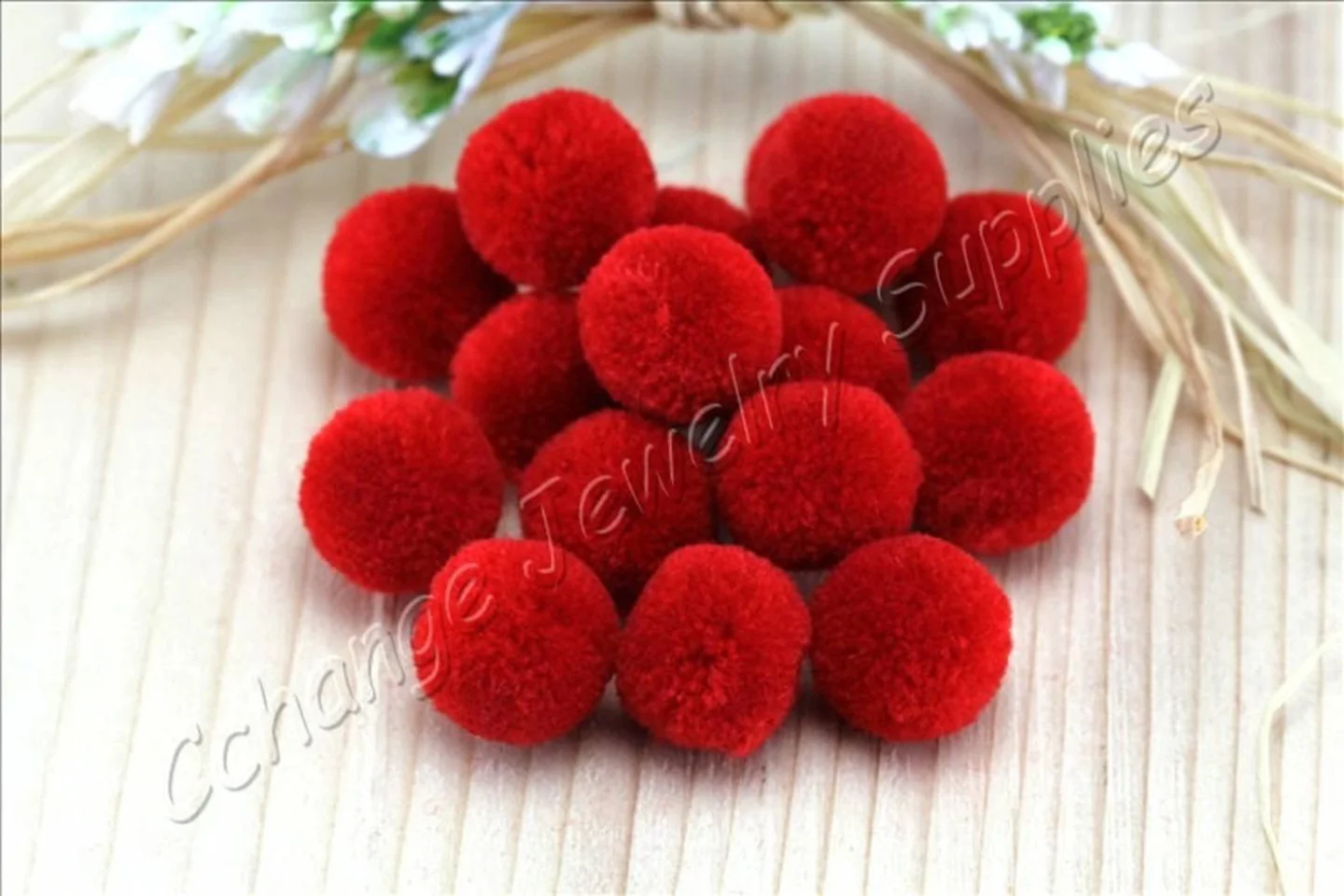 handmade-cotton-pompoms-red.