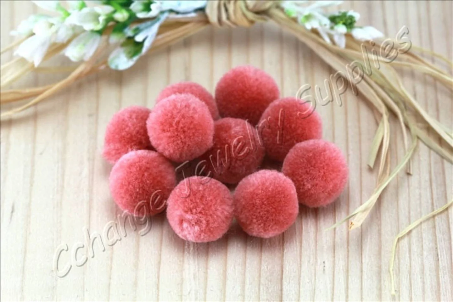 handmade-cotton-pompoms-pink.