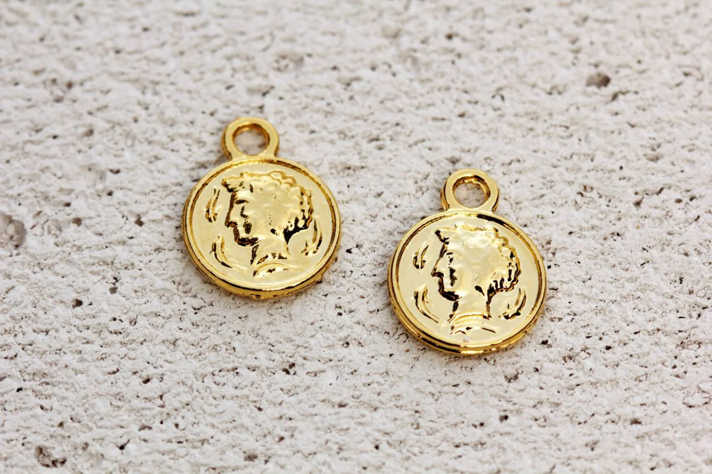 gold-replica-ancient-old-coin-pendants.