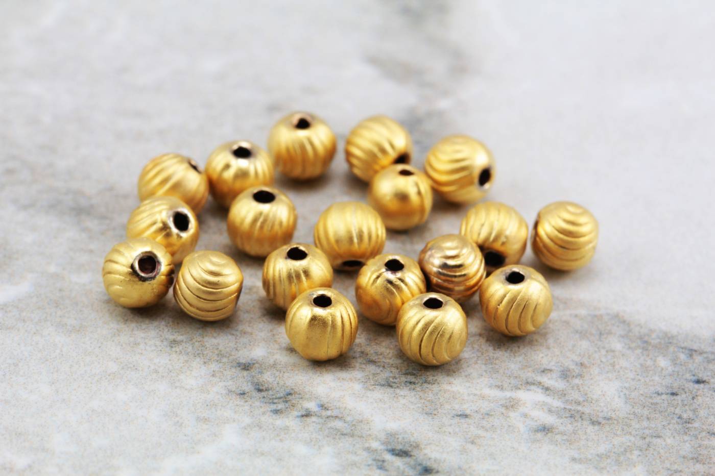 1200Pcs 4mm Smooth Round Beads Gold Spacer Loose Ball Beads for Bracelet  Jewelry Making Craft Gold 4mm