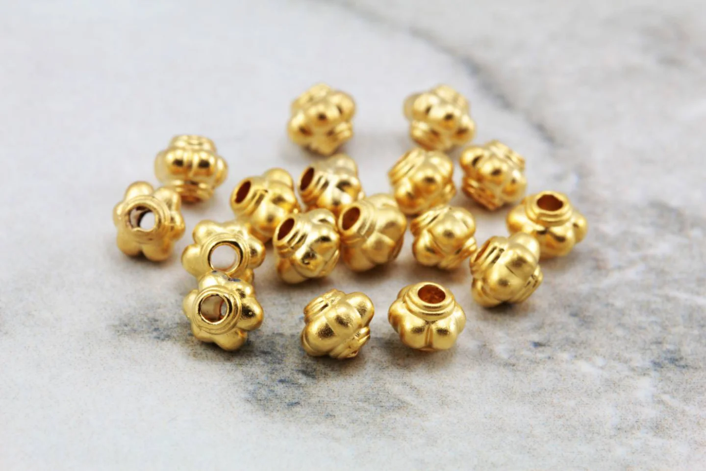 gold-plate-round-5mm-spacer-bead-finding.