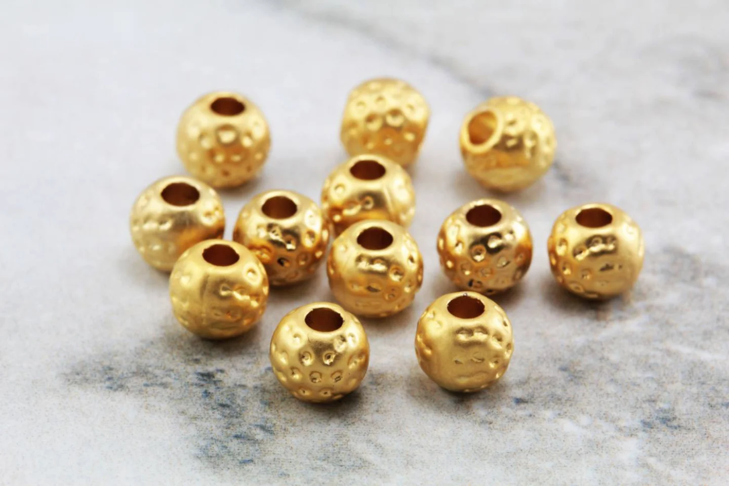 gold-round-ball-6mm-spacer-metal-beads.
