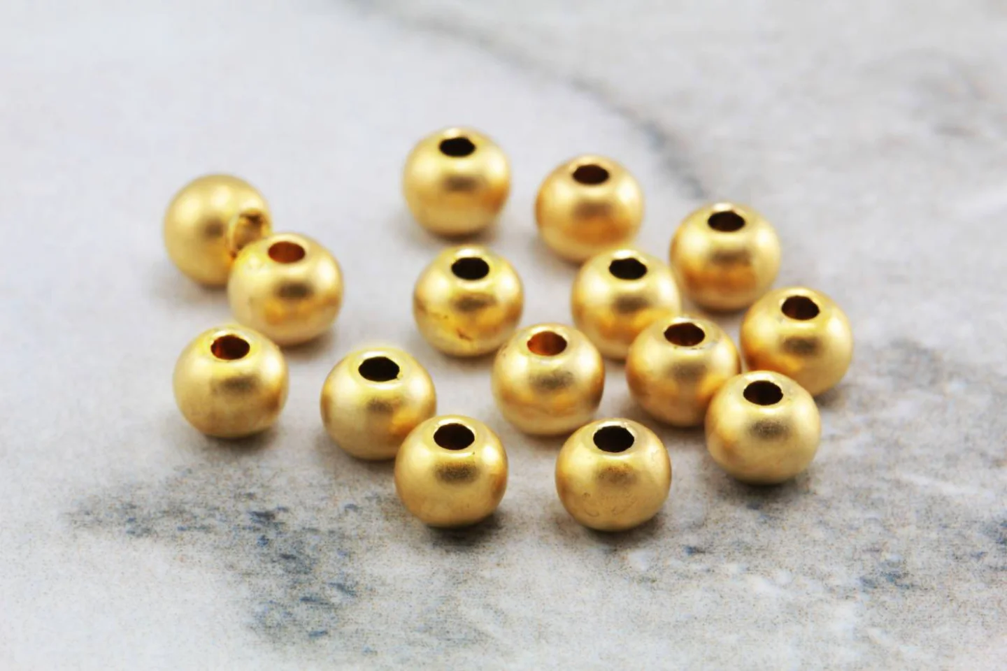 gold-plated-ball-5mm-spacer-metal-beads.