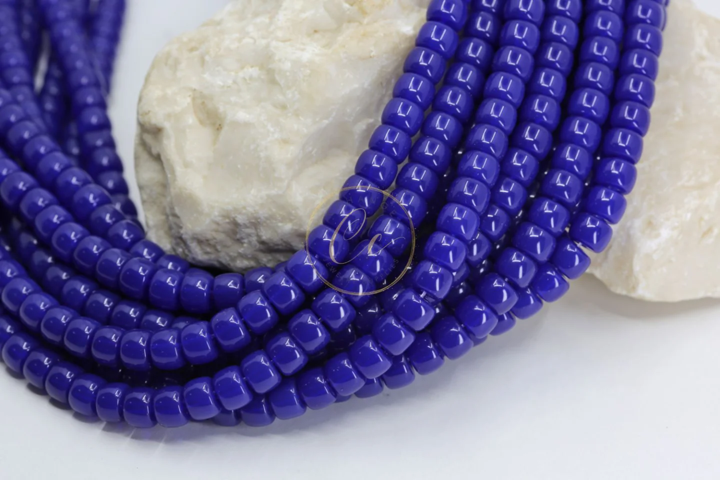 saxe-blue-glass-beads.