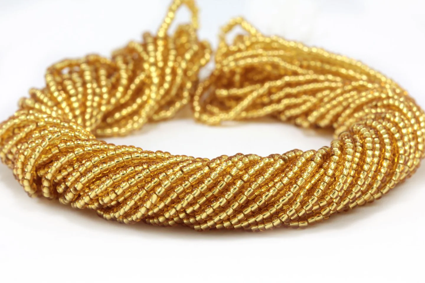 transparent-gold-seed-bead-17050.