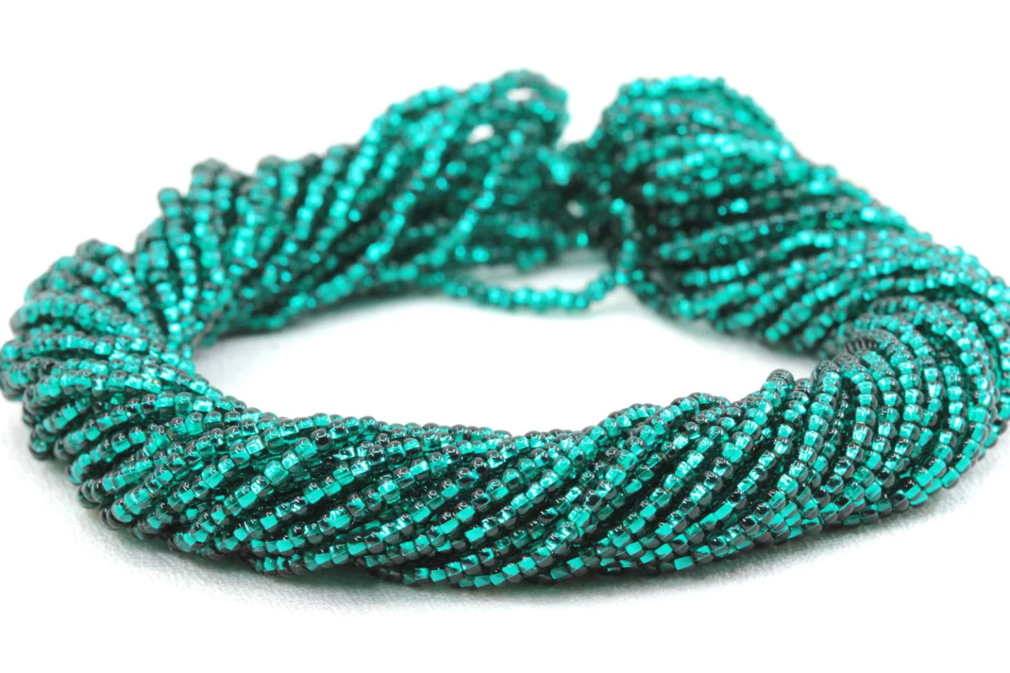 emerald-green-square-hole-seed-bead.