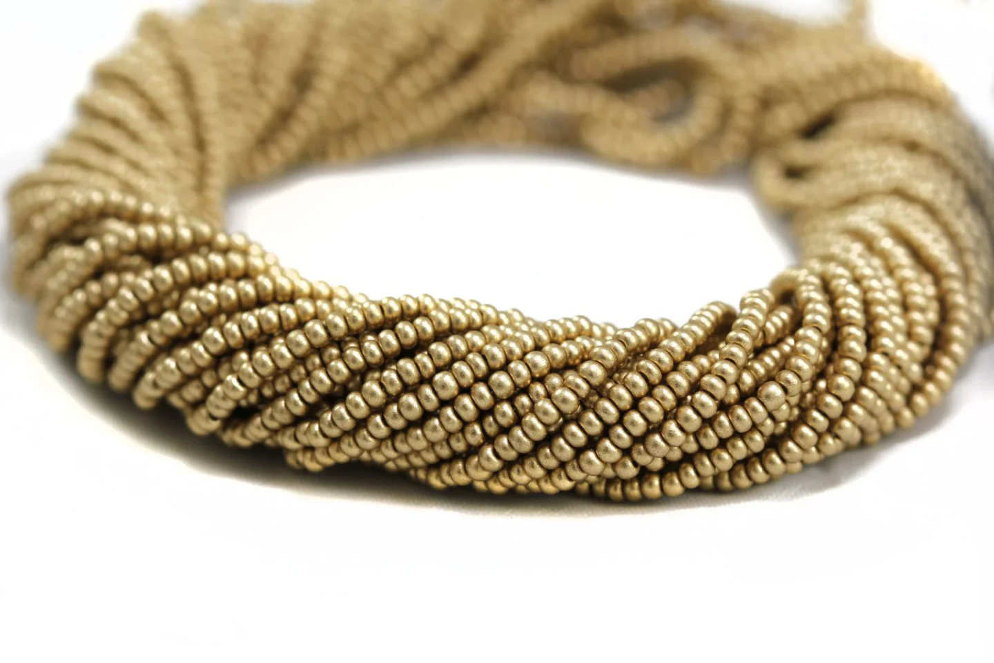 gold-czech-seed-beads-01710.