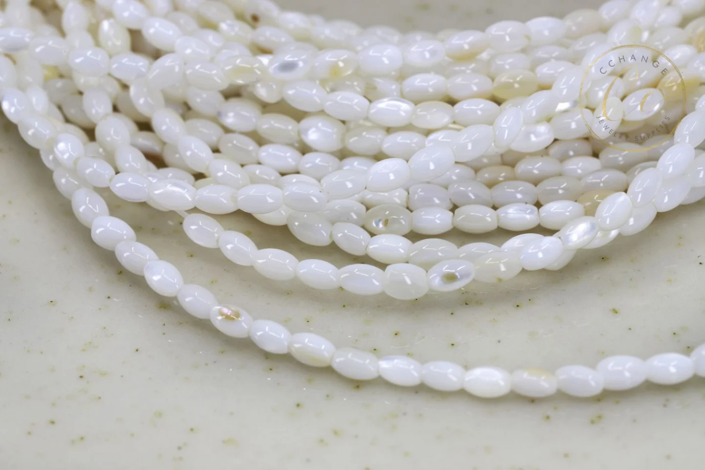 3mm-white-rice-shell-mop-beads.