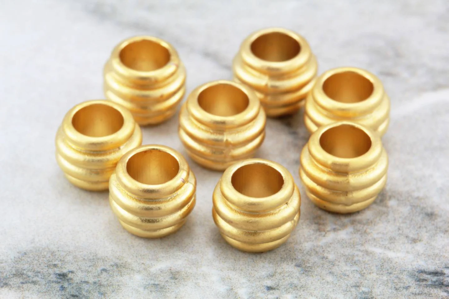 gold-plated-8mm-round-spacer-beads.