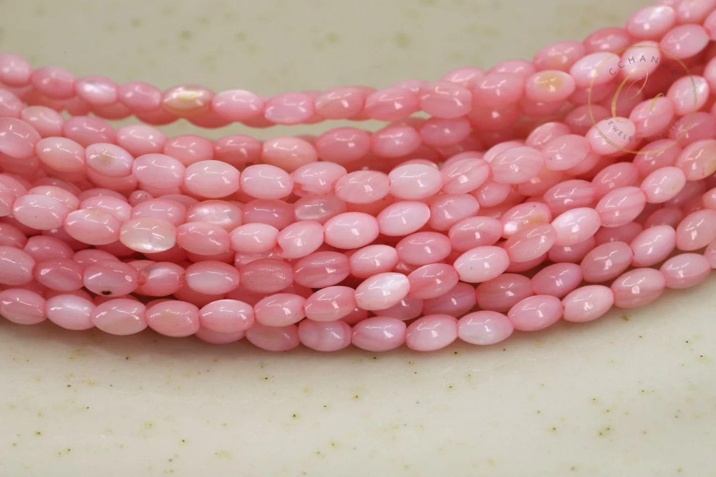 mini-oval-rice-mop-shell-beads-strand.