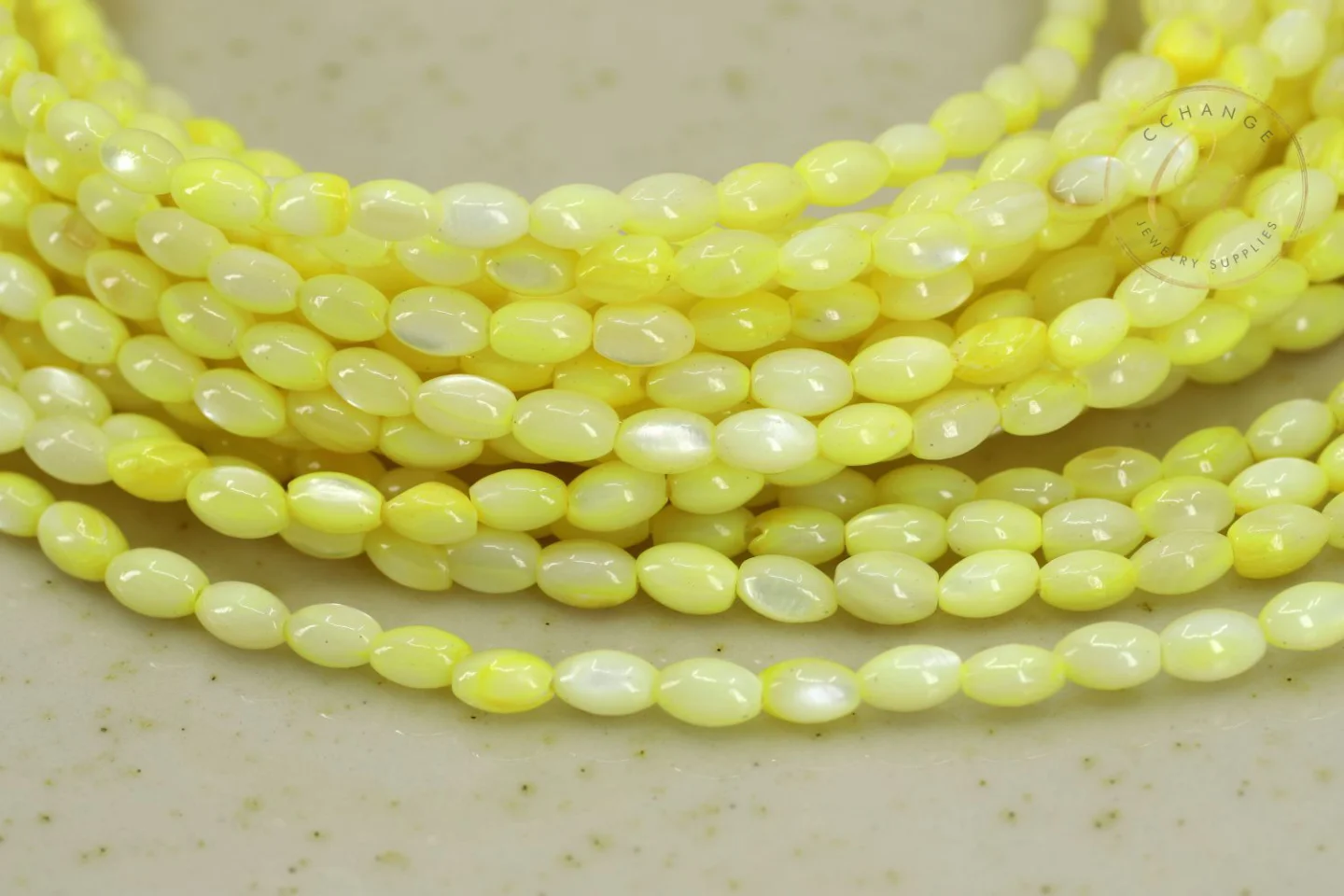 3mm-yellow-rice-shell-mop-beads.