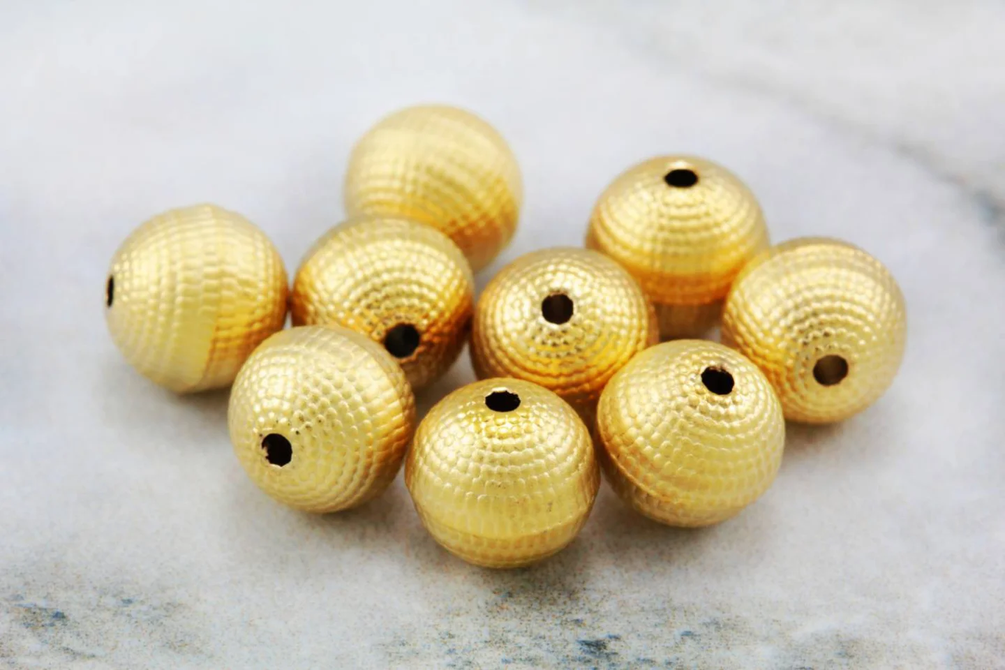 8mm-gold-metal-textured-ball-beads.
