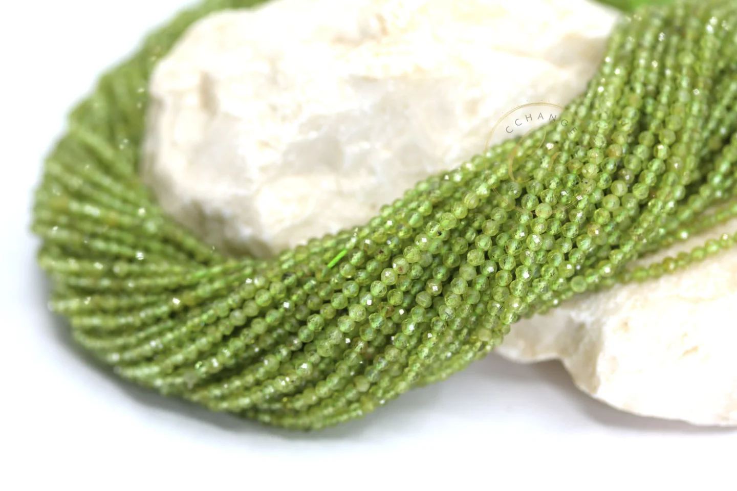 3mm-faceted-peridot-gemstone-beads.