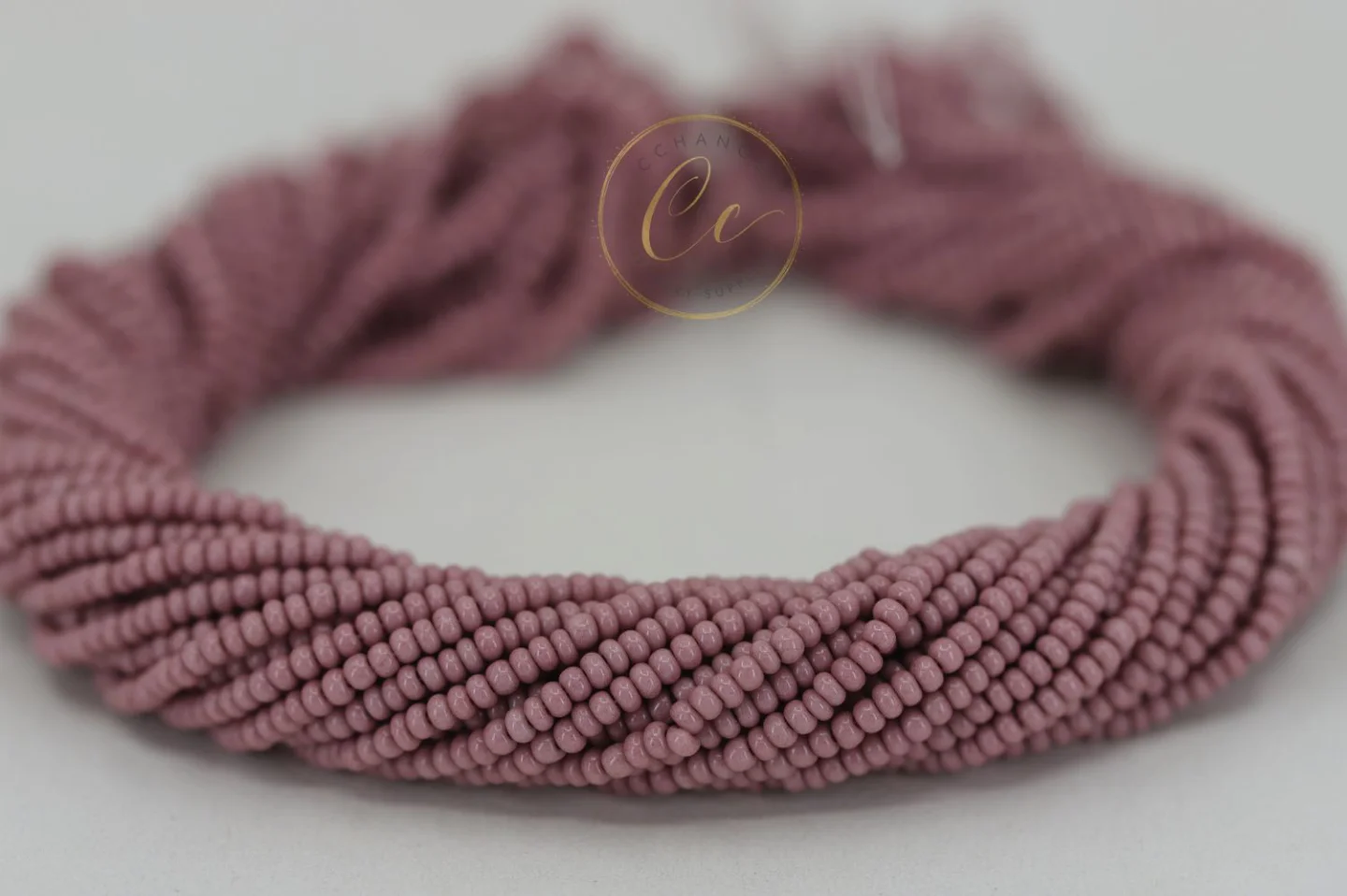 pastel-rustic-pink-seed-bead-03194.
