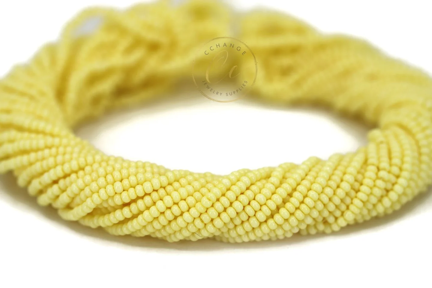soft-yellow-seed-bead-03281.