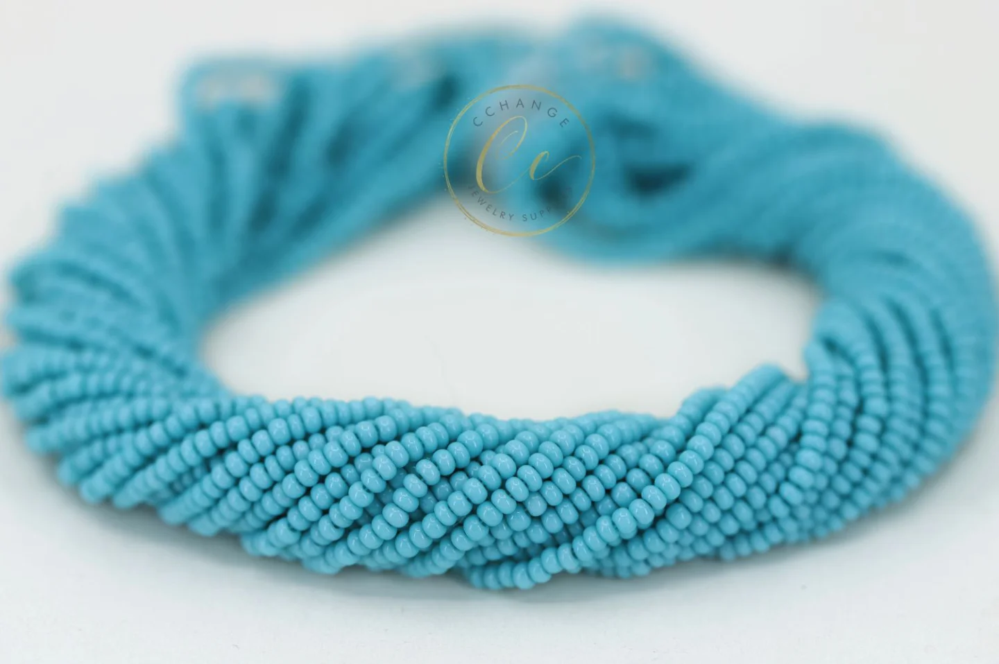 turquoise-blue-seed-bead-03665.