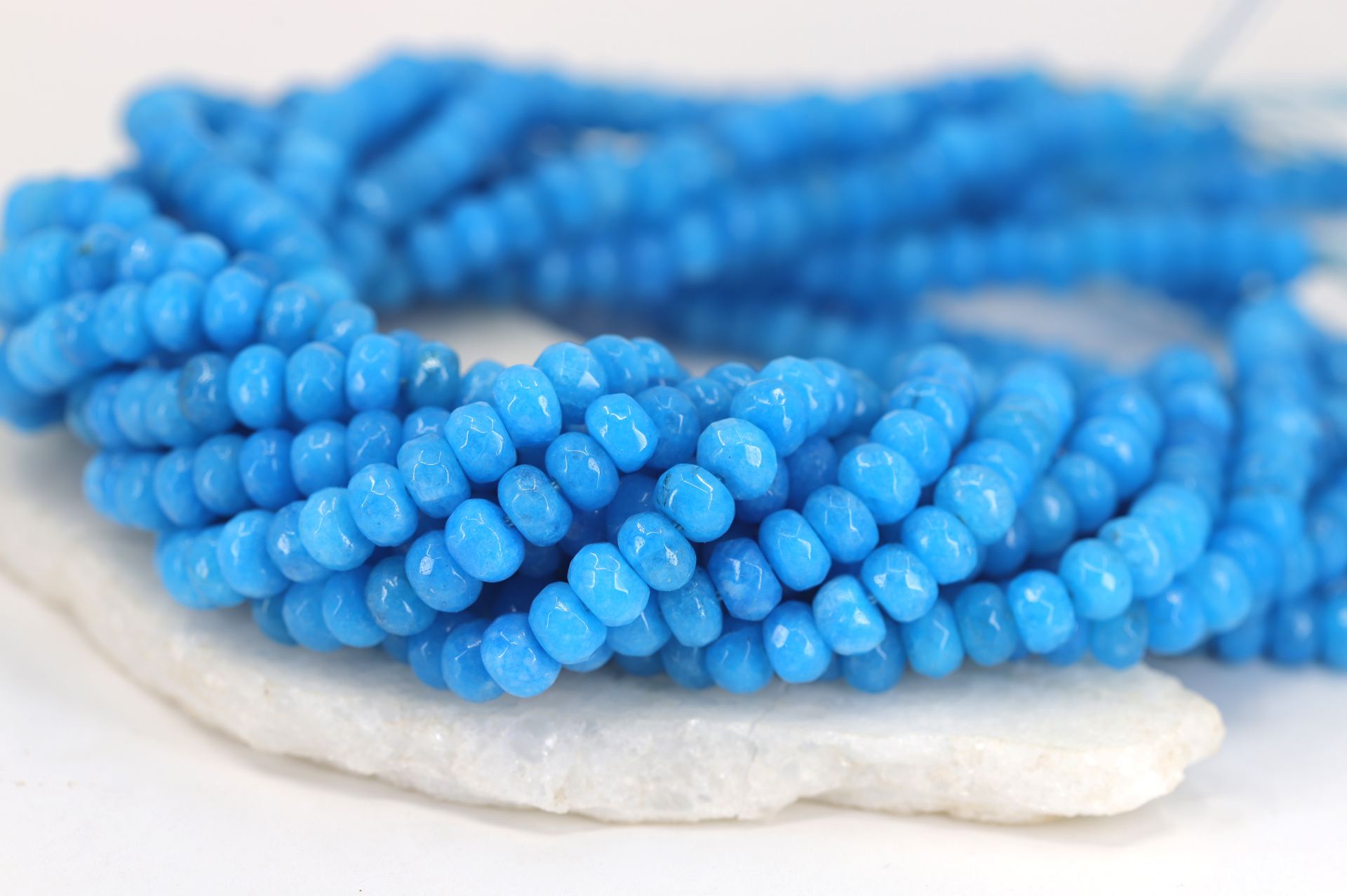 8mm-rondelle-faceted-blue-jade-bead-stra