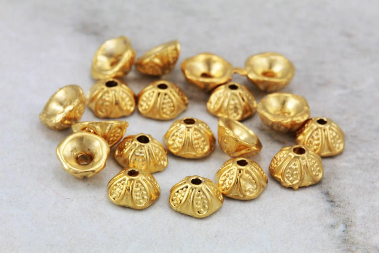 gold-mini-metal-bead-cap-findings.
