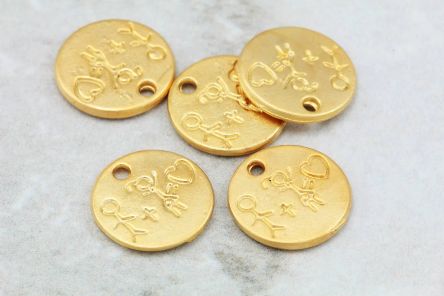 gold-plated-boy-and-girl-love-pendants.