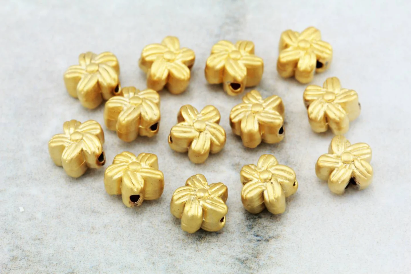 gold-plated-metal-flower-floral-charms.