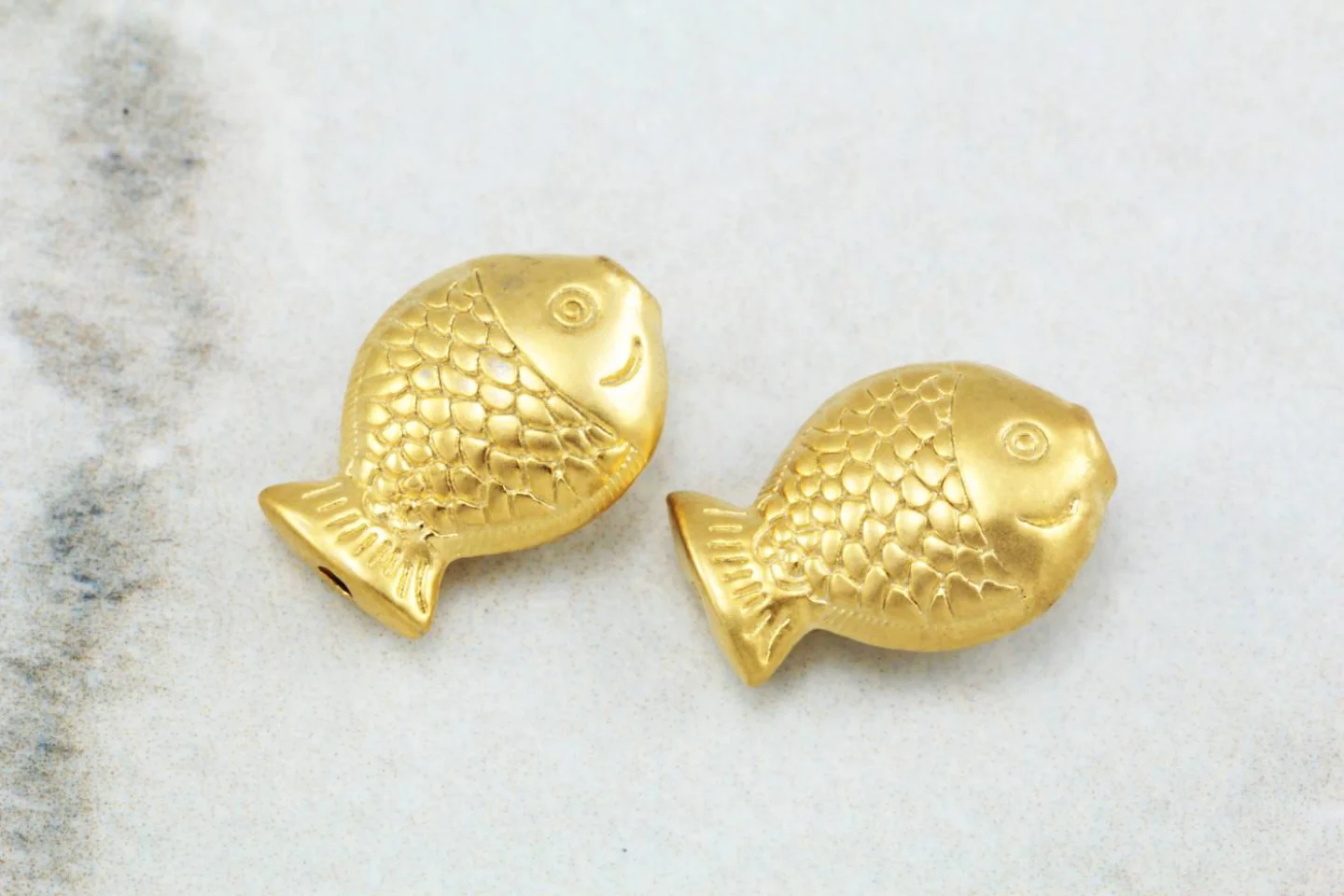 gold-plated-metal-fish-charm-findings.