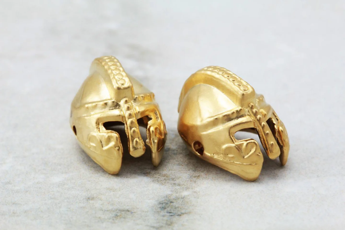 gold-plated-gladiator-helmet-charms.