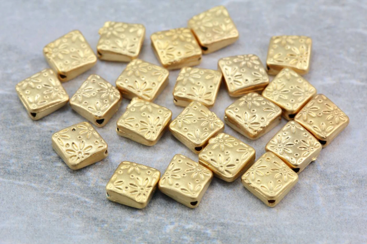 diamond-shape-gold-metal-charms.