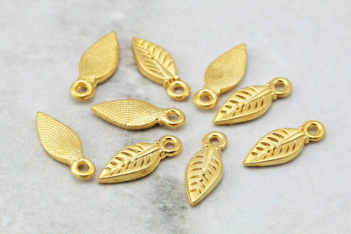 gold-plated-metal-leaf-pendant-charms.