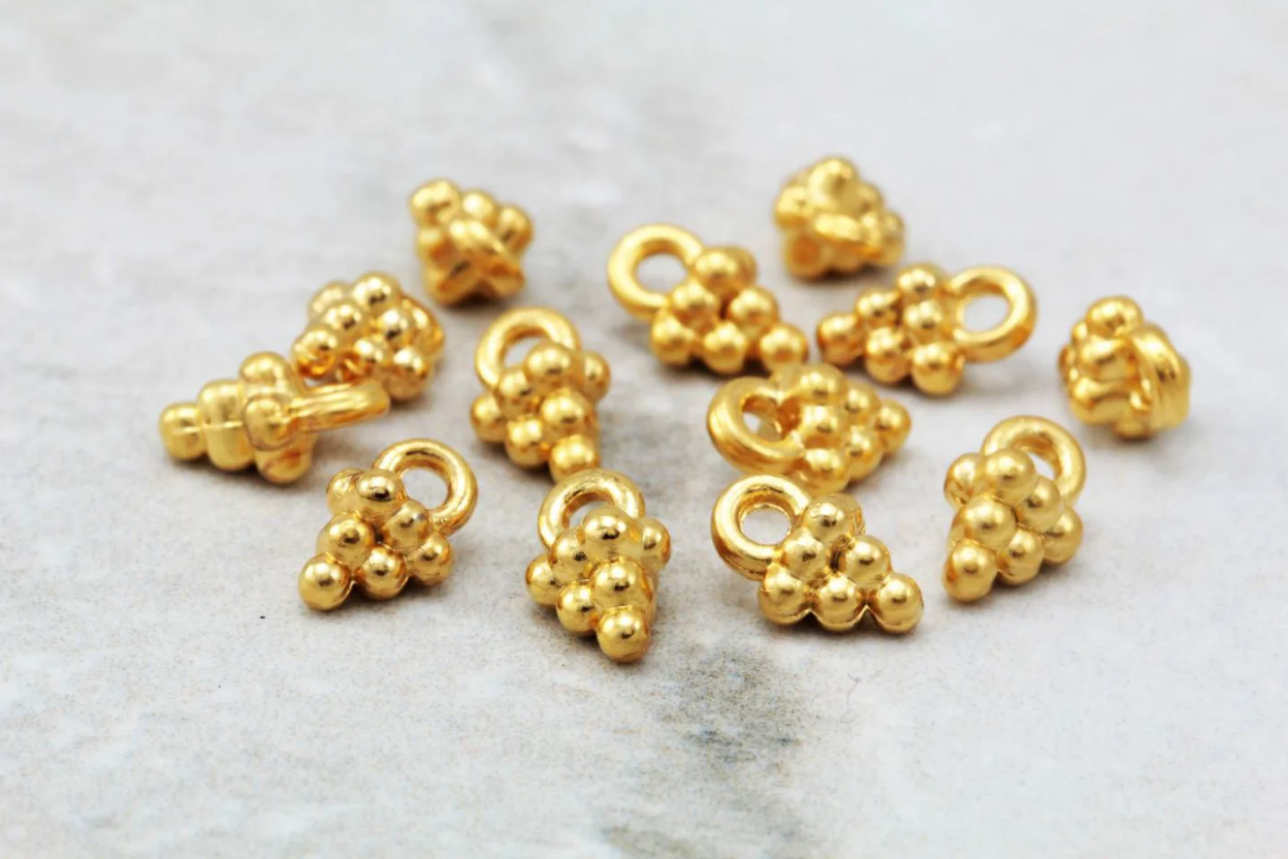 gold-plated-mini-grape-pendant-charms.