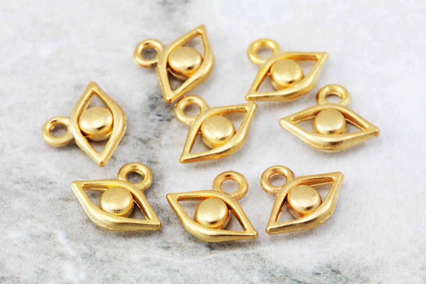 gold-plated-metal-eye-pendant-charms.