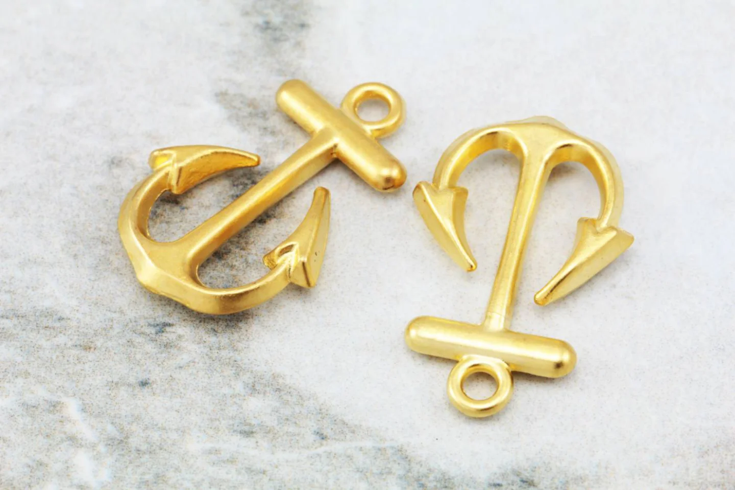 gold-plated-anchor-leather-end-clasps.
