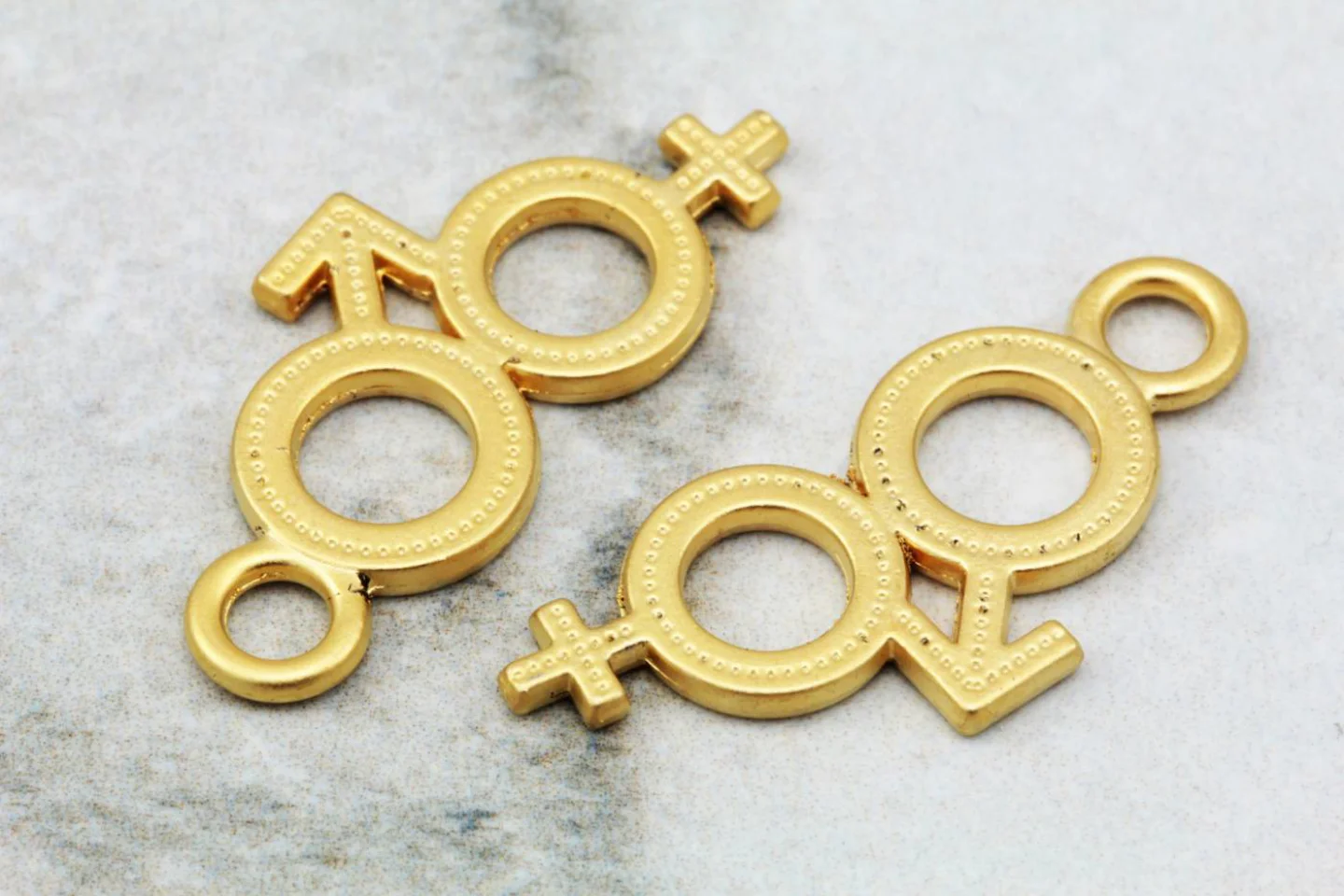 gold-gender-symbols-jewelry-pendants.