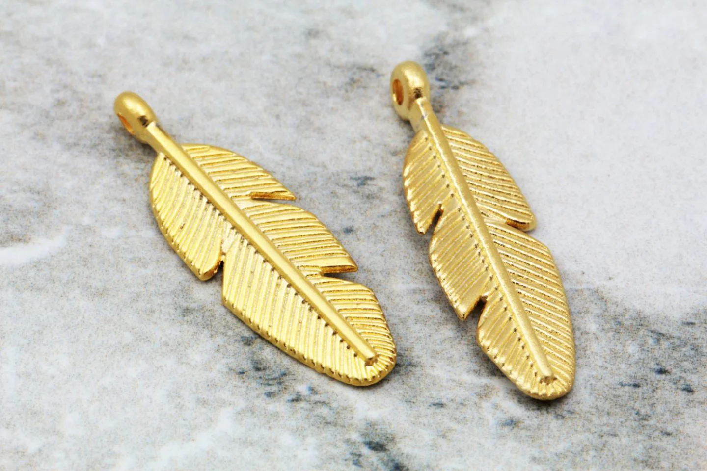 gold-plated-feather-jewelry-pendant.