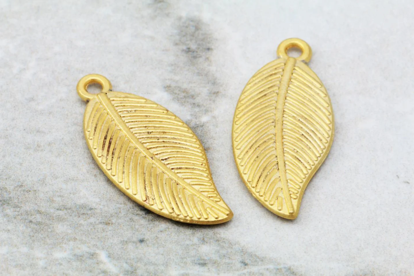 gold-plated-metal-leaf-pendant-findings.