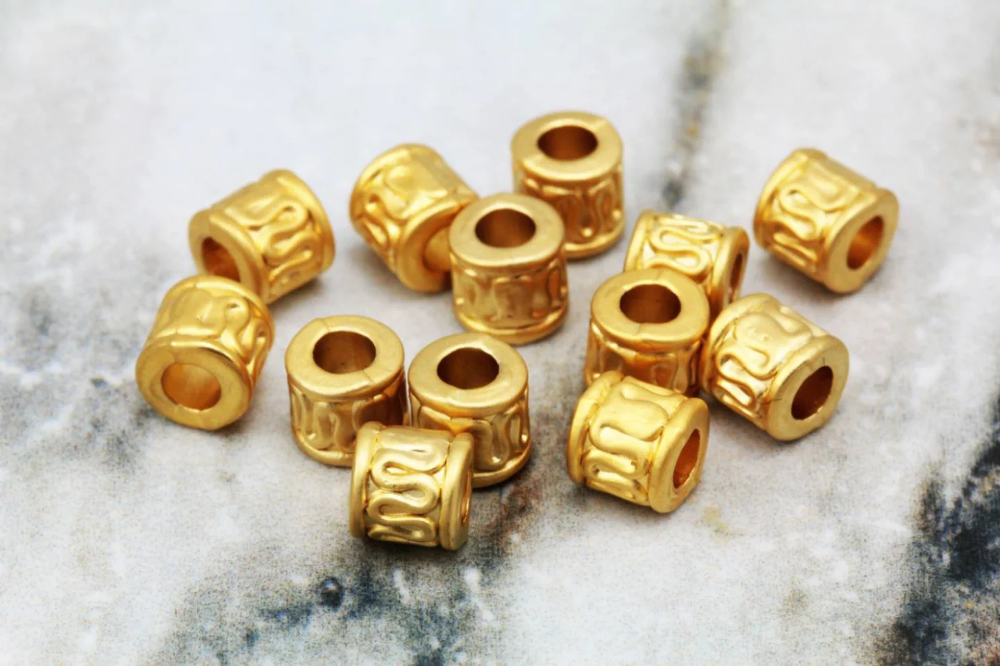 gold-plate-metal-5mm-barrel-spacer-beads.