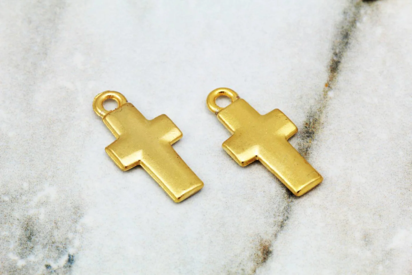 gold-plated-metal-cross-pendants.