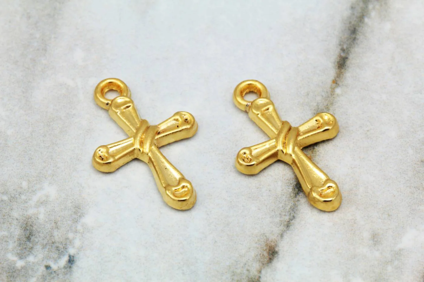 gold-plated-metal-cross-jewelry-pendants.
