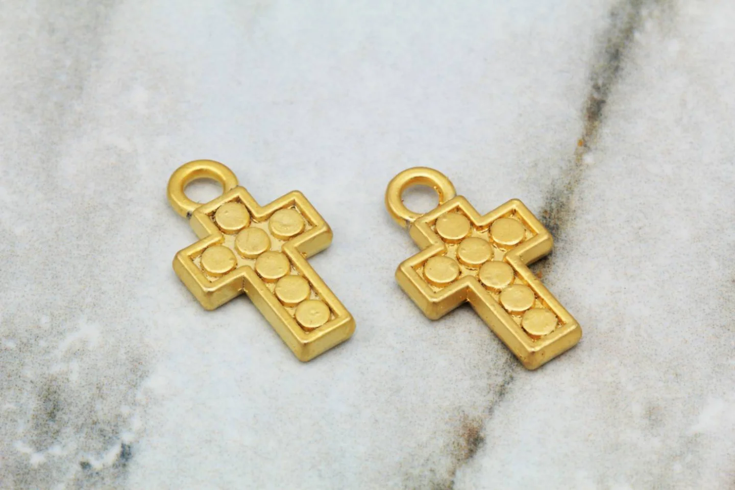 gold-plated-metal-cross-pendant-charms.
