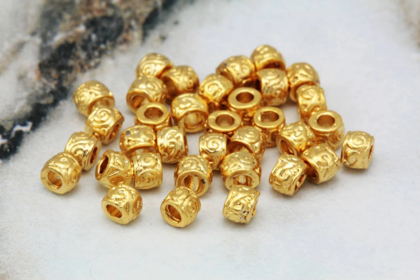 gold-mini-4mm-rondelle-spacer-beads.