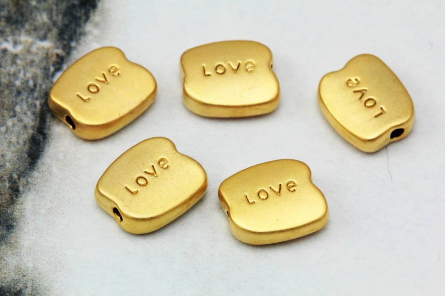 gold-plated-metal-flat-square-love-charm.