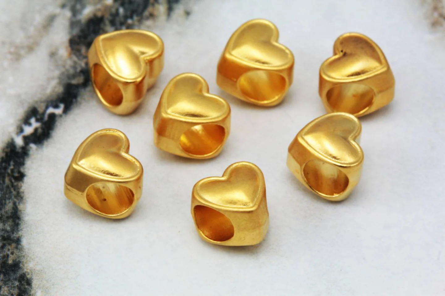 gold-plated-heart-jewelry-charm-findings.