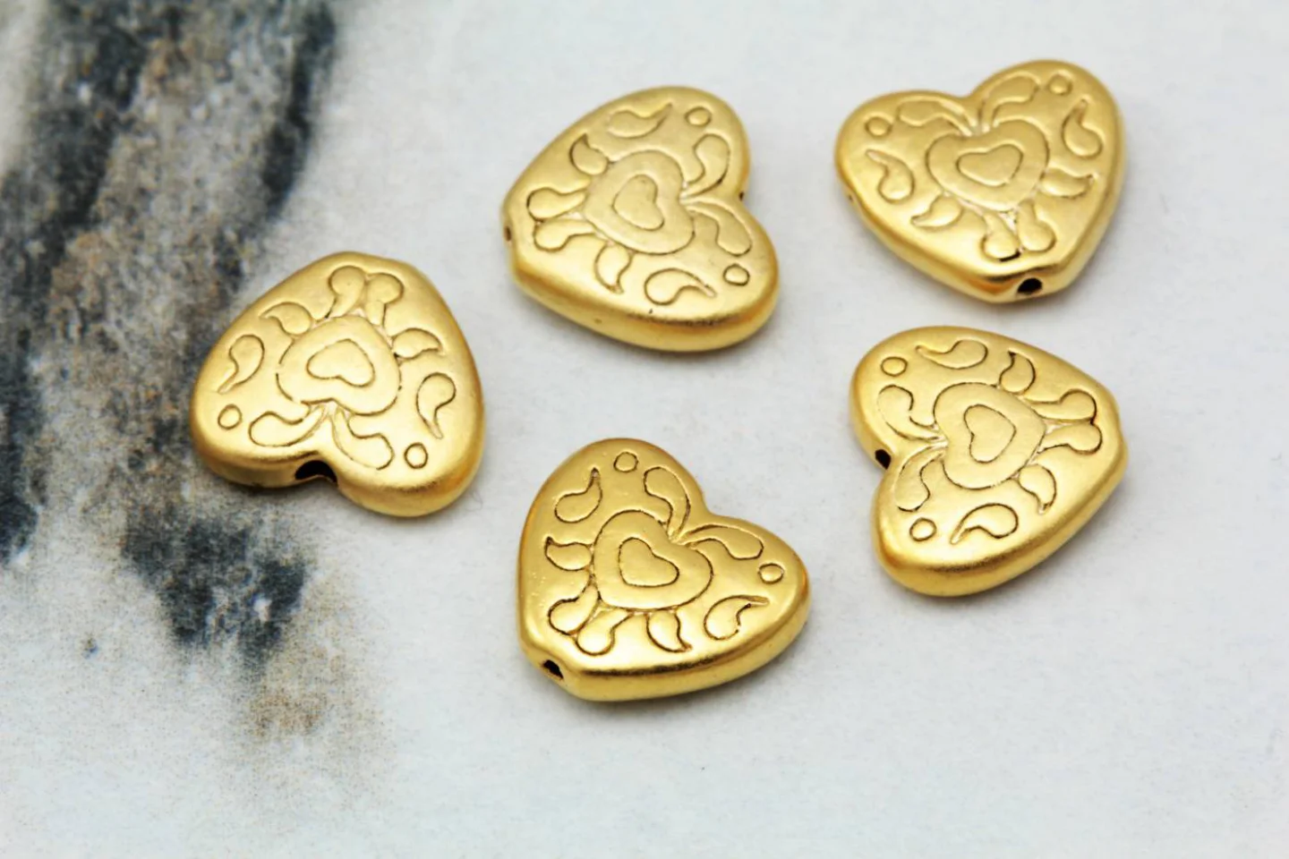 gold-plated-metal-heart-10mm-charms.