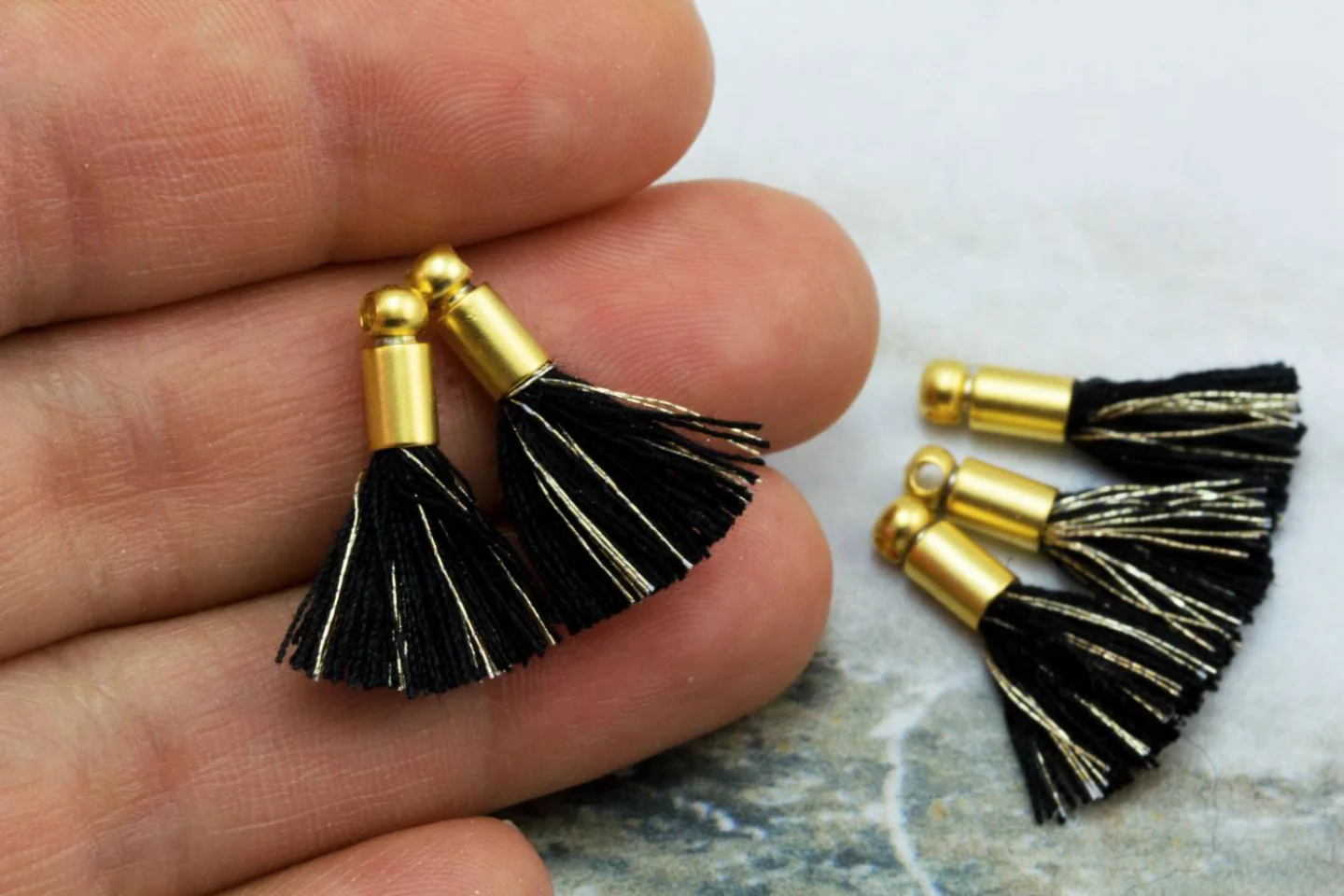 2cm-black-gold-cotton-mini-tassels.