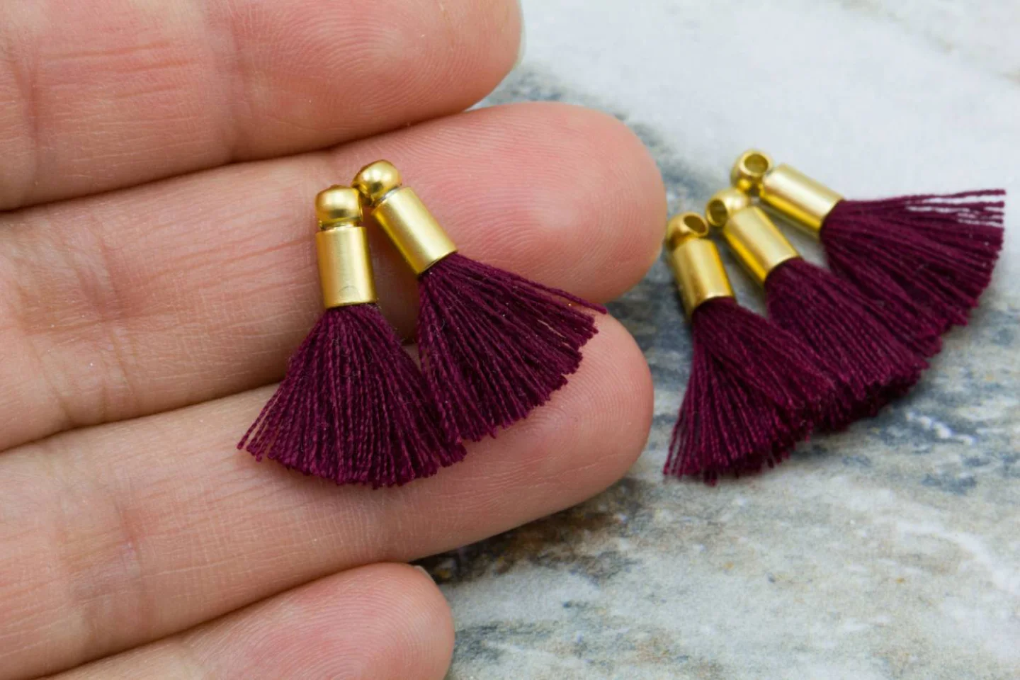 2cm-crimson-cotton-mini-tassels.